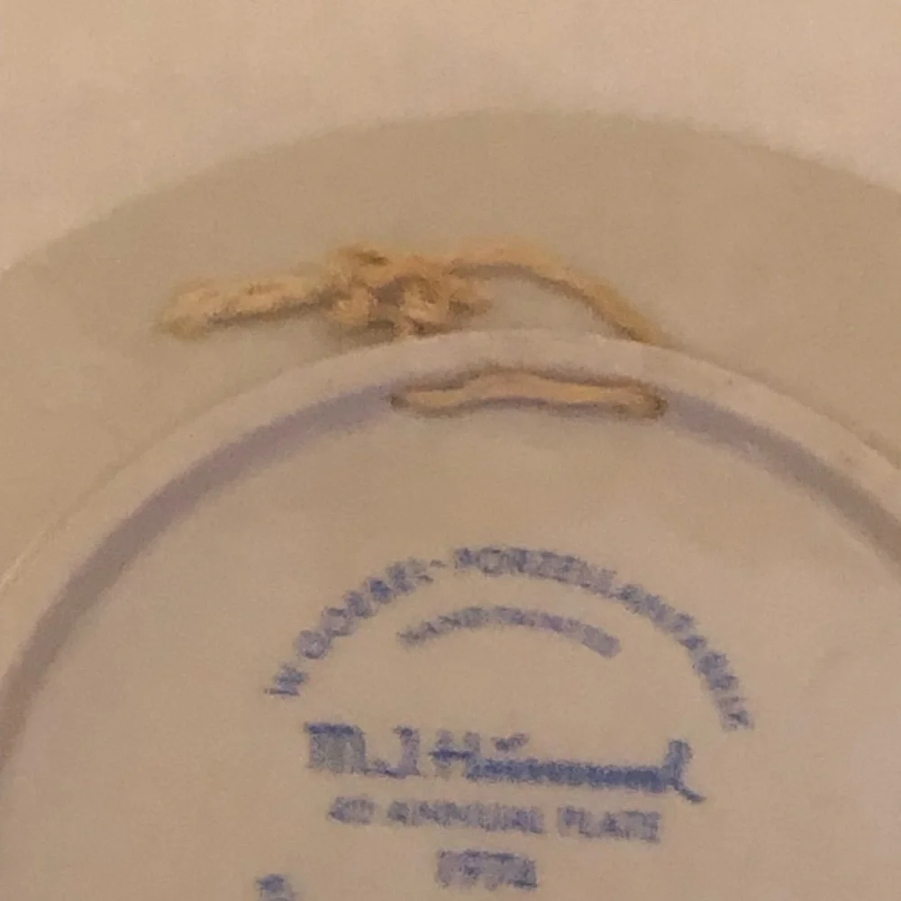 Goebel Hummel 1974 Decorative Plate Girl with Geese Porcelain Bas Relief - Picture 13 of 15